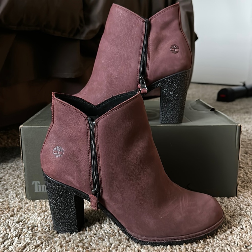Women’s size 10 Brown Timberland Booties